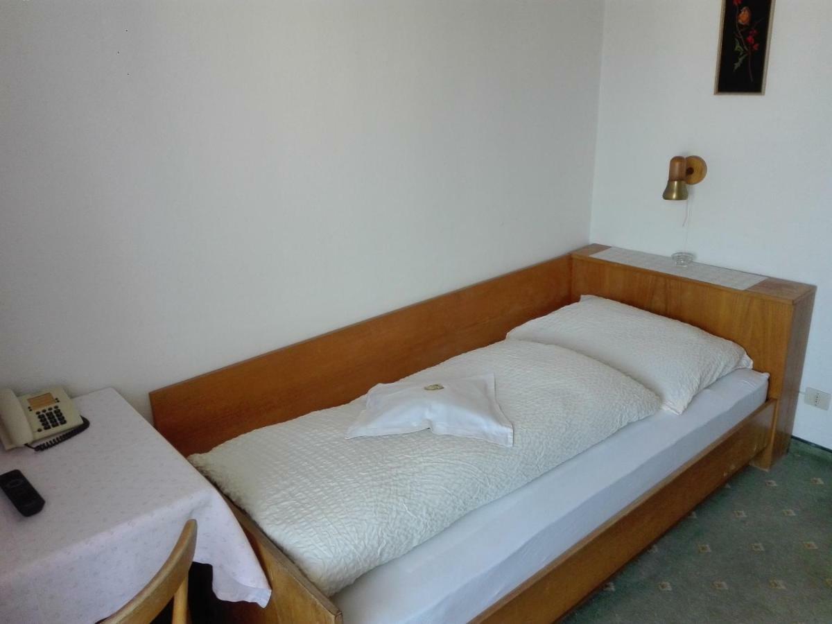 Hotel Haselried 蒂鲁罗 外观 照片
